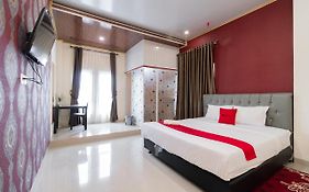 Reddoorz Syariah Near Minangkabau International Aiport